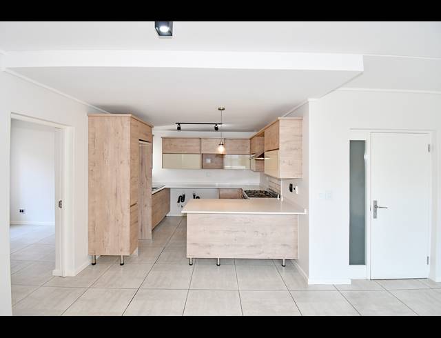 3 BEDROOM APARTMENT FOR SALE IN NOORDHANG